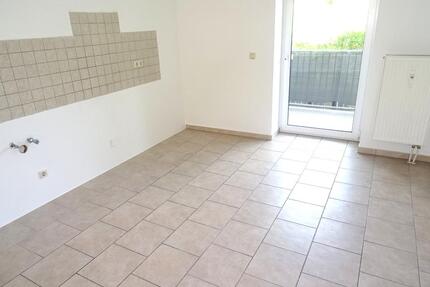 ** mit Balkon ** Gemütliche 2 Zimmer Wohnung in Werdau zu vermieten!