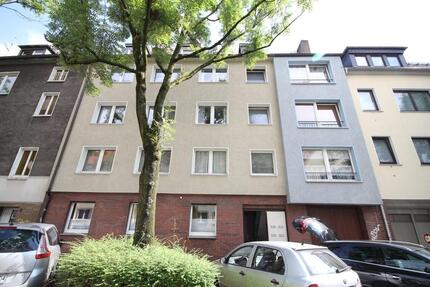 2,5 Raum, kernsaniert, Balkon, Echtholzparkett, Wanne + Dusche - Essen Huttrop