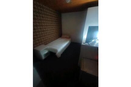 zu vermitteln eine Zimmer in Koblenz - Waldshut-Tiengen