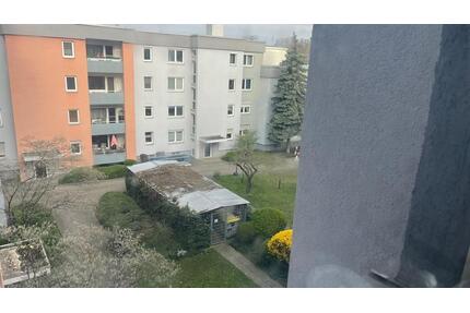 3-Zimmer-Wohnung mit Aufzug und Balkon - Mannheim Almenhof