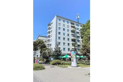 zentrale und großzügige 3 Zimmer Wohnung mit Balkon und Aufzug - Karlsruhe Südstadt