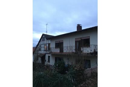Schöne 4 Zimmer Wohnung zu vermieten - Erbach