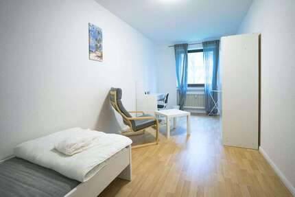 WG-Zimmer in Düsseldorf 609,00 € 9 m²