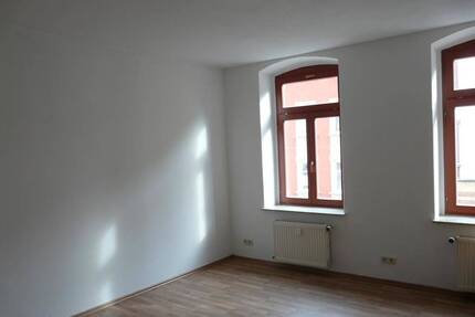 gemütliche 2-Zimmer Wohnung im 1. OG in der Rosa-Luxemburg-Str. - Crimmitschau