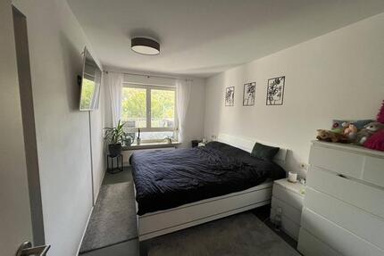 Sehr schöne 2 - Zimmer Wohnung, Leo-Ramtel 70qm, Südbalkon - Leonberg