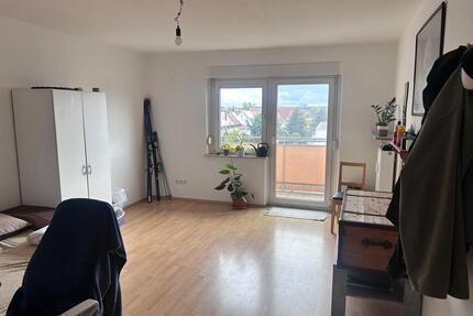 Helles 18-m²-W.G Zimmer mit Balkon in Nürnberg (Ink Frei Cardio)