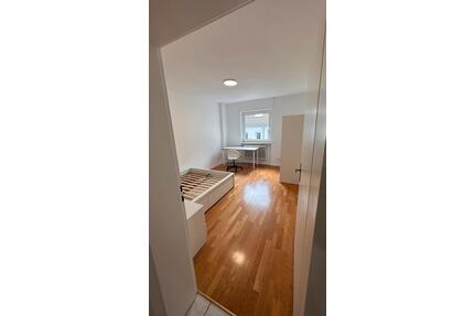 Zimmer in 3er WG Mannheim Quadrate frisch renoviert - Waghäusel