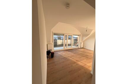 Moderne 4-Zimmer Wohnung mit Balkon in Butzbach