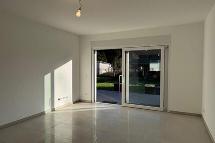 2 ZIMMER ERDGESCHOSSWOHNUNG MIT TERRASSE - Euskirchen Dom-Esch