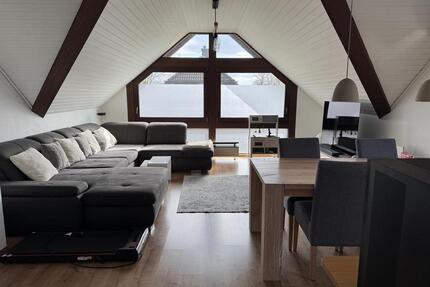 3-Zimmer Wohnung Wickrathberg, EBK, Balkon, Garage, Carport - Mönchengladbach West