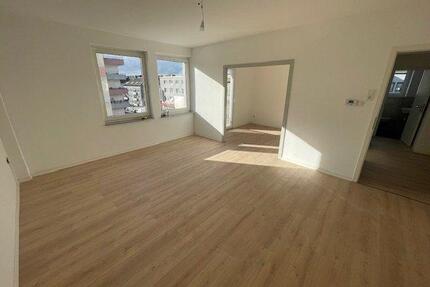 3 Zimmer Wohnung 77qm, Aufzug, Balkon, Stellplatz, max.2 Personen - Wuppertal Gemarkung Barmen