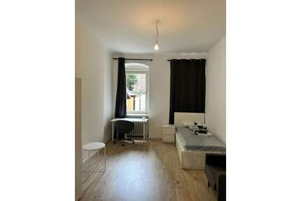 WG-Zimmer in Berlin 650,00 € 17 m²