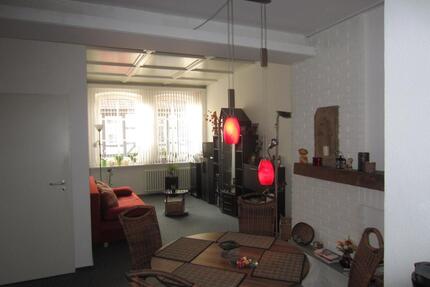 Schöne, ruhige, sonnige, zentrale 2 ½ Zimmer Wohnung. 52 QM. - Peine Südstadt