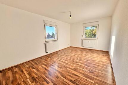 4 Zimmer Wohnung in Stammheim mit Einbauküche - Stuttgart Neuwirtshaus