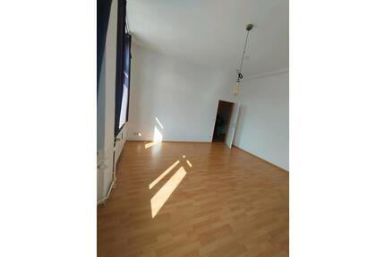 Helles und geräumiges Zimmer in 3er Frauen-WG - Osnabrück