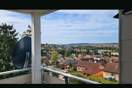 Helle 3 Zimmer Wohnung mit Balkon, Homeoffice, EBK, Einzelgarage - Oberstenfeld