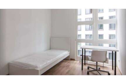 WG-Zimmer in Berlin 690,00 € 11 m²