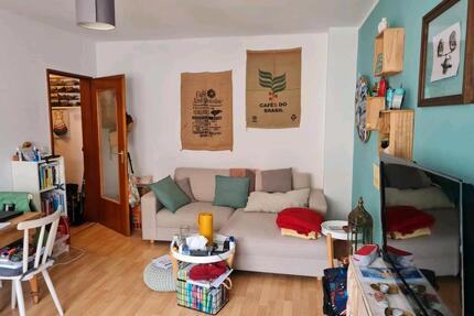 helle 2 Zimmer Wohnung mit 2 Balkonen - Fürth Südstadt