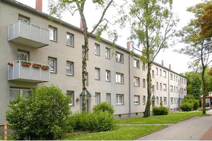 Verkehrsgünstige Lage - 2 Zimmerwohnung in Huckingen - Duisburg