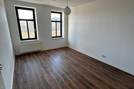 Zwei Raum Wohnung Wanne Stellplatz Grillplatz - Chemnitz Altendorf