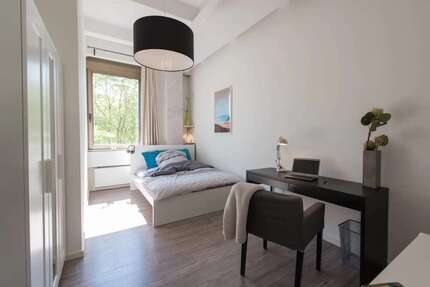 WG-Zimmer in München 995,00 € 14 m²