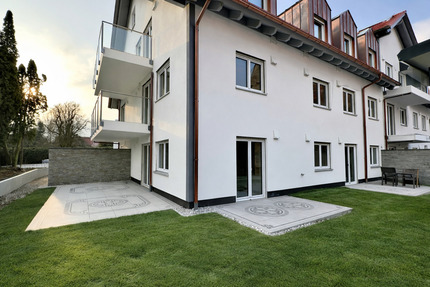 Süd & Ost Terrasse - 2 Exklusive Bäder - 2 Schlafzimmer - Hochwertige Einbauküche - Neubau-Mietwohnung in Türkheim