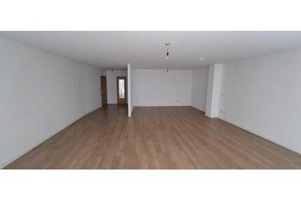 1 Zimmer Wohnung 67 m2 Groß mitten in Bad Orb