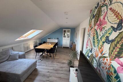 Sofort frei! Dachgeschosswohnung 2,5 Zimmer Wohnung Voerde - Voerde (Niederrhein)