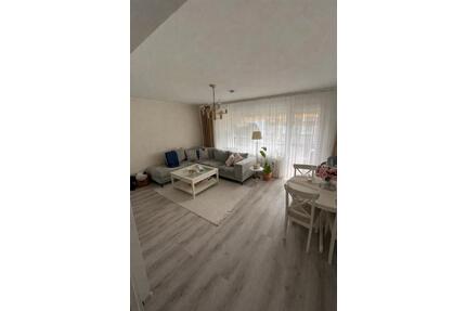 Moderne 3-Zimmer Wohnung mit Loggia und EK - Wiesbaden Schierstein