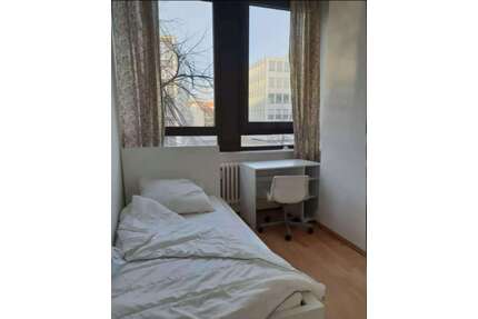 WG-Zimmer in Berlin 680,00 € 11 m²