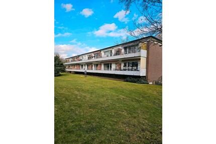 Ruhige Lage 2 Zimmer Wohnung PKW Stellplatz Grosser Balkon - Hamburg Schnelsen