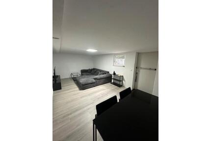 2 Zimmer Wohnung KELLERGESCHOSS Bungalowhaus - Hofheim am Taunus