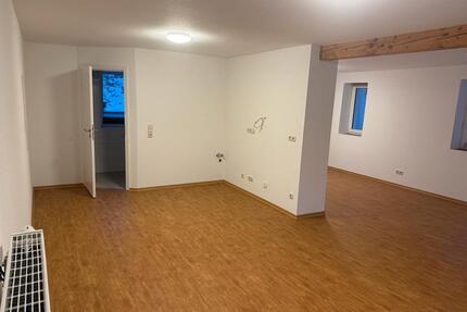 1 Zimmer Wohnung mit separatem Eingang nur an Einzelperson ! - Weimar (Lahn)