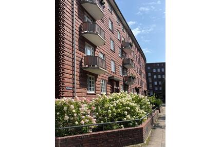 Charmante, frisch renovierte freie 2,5 Zimmer Altbau Wg v. privat - Hamburg Barmbek-Nord