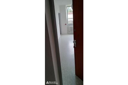 Helles, 1 Zimmer Appartement nur an Studenten + Azubis - Regensburg Das Dörnberg