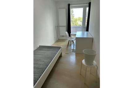 WG-Zimmer in München 700,00 € 12 m²