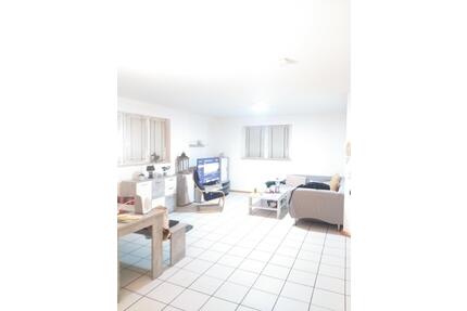 2 Zimmer Souterrainwohnung 65qm - Köln Porz