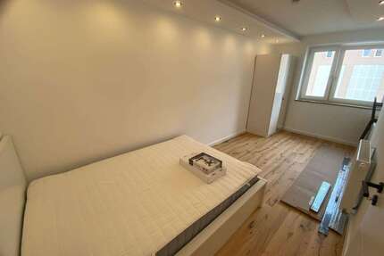 WG-Zimmer in Nürnberg 360,00 € 12 m²