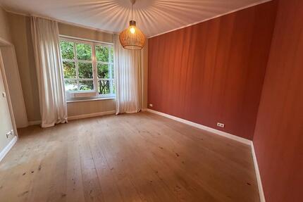 Mit Rheinblick: 3-Zimmer-Wohnung in Köln-Marienburg zu vermieten