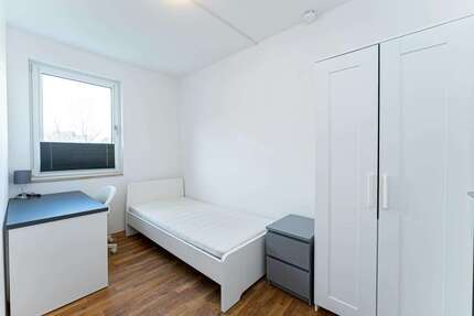 WG-Zimmer in Berlin 670,00 € 10.9 m²
