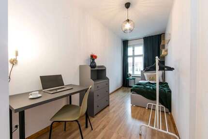 WG-Zimmer in Berlin 700,00 € 12 m²