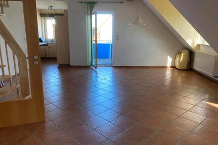 Attraktive 4 - Zimmer Wohnung in Werneck mit Galerie und Balkon - Röthlein