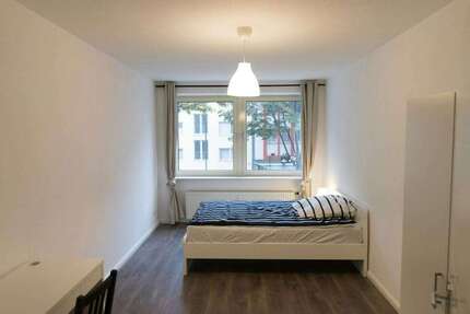 WG-Zimmer in Düsseldorf 675,00 € 16 m²