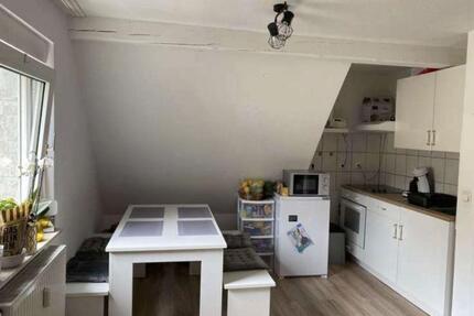 Helle 2-Zimmer Dachgeschosswohnung , Kaltmiete 665€ - Köln Mülheim