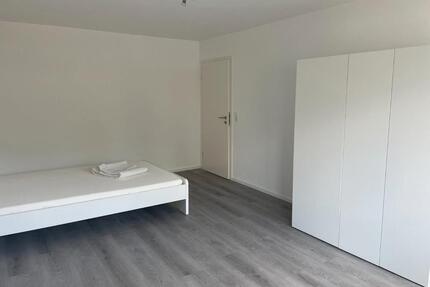 3 freie WG-Zimmer | Möbliert | zentrale Lage Karlsruhe | Balkon