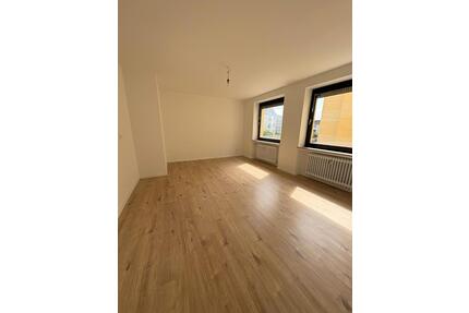 Neugründung 6er-WG mit Balkon & Wohnküche mit Nähe zum Viertel - Bremen Östliche Vorstadt
