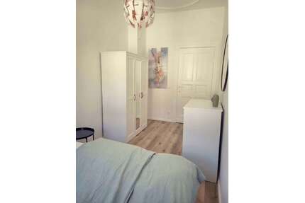 WG-Zimmer in Berlin 999,00 € 15 m²