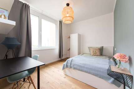 WG-Zimmer in Berlin 680,00 € 11 m²