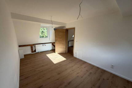 Erstbezug - Renovierte 5-Zimmer Wohnung am Rechenberg direkt im Grünen - Nürnberg