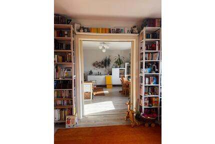 3-Zimmer-Altbauwohnung mit großem Wohnbereich und Blick ins Grüne – 70 m² – Petridamm 14b, Rostock